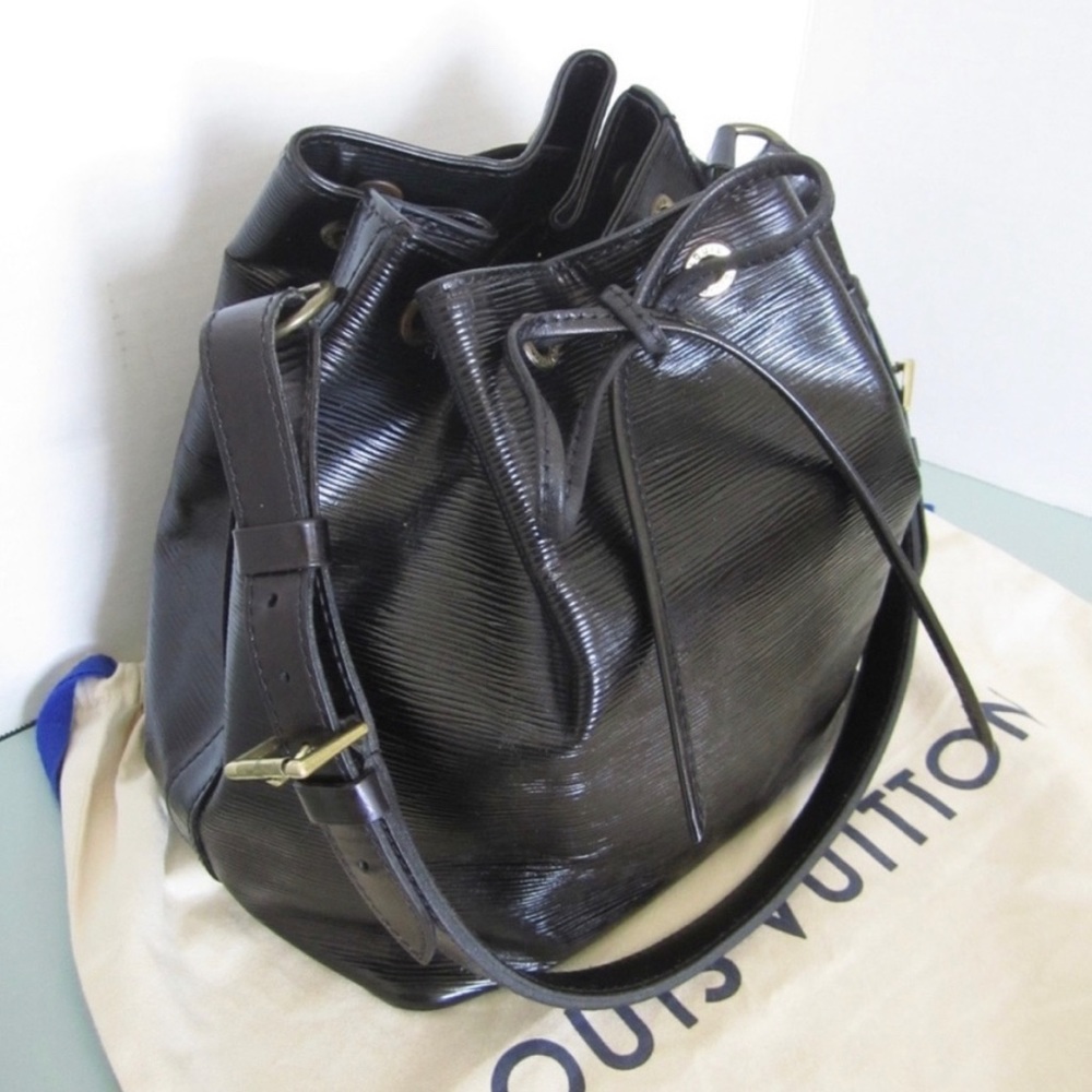 🖤🖤Louis Vuitton Petit Noe epi EUC🖤🖤